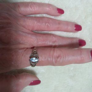 VINTAGE RING WITH BLUE STONE